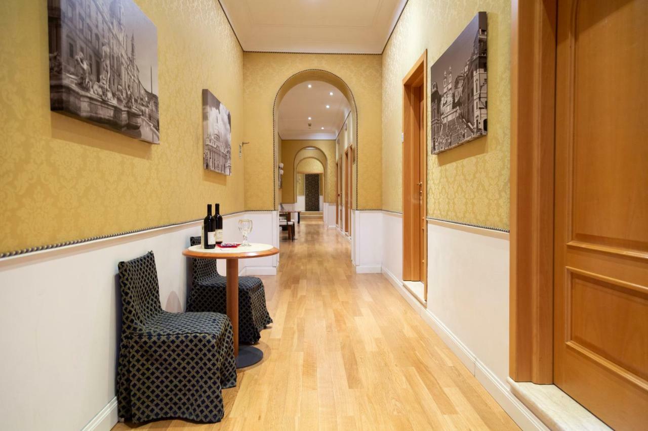 Ih Piazza Di Spagna View - Luxury 3* Roma