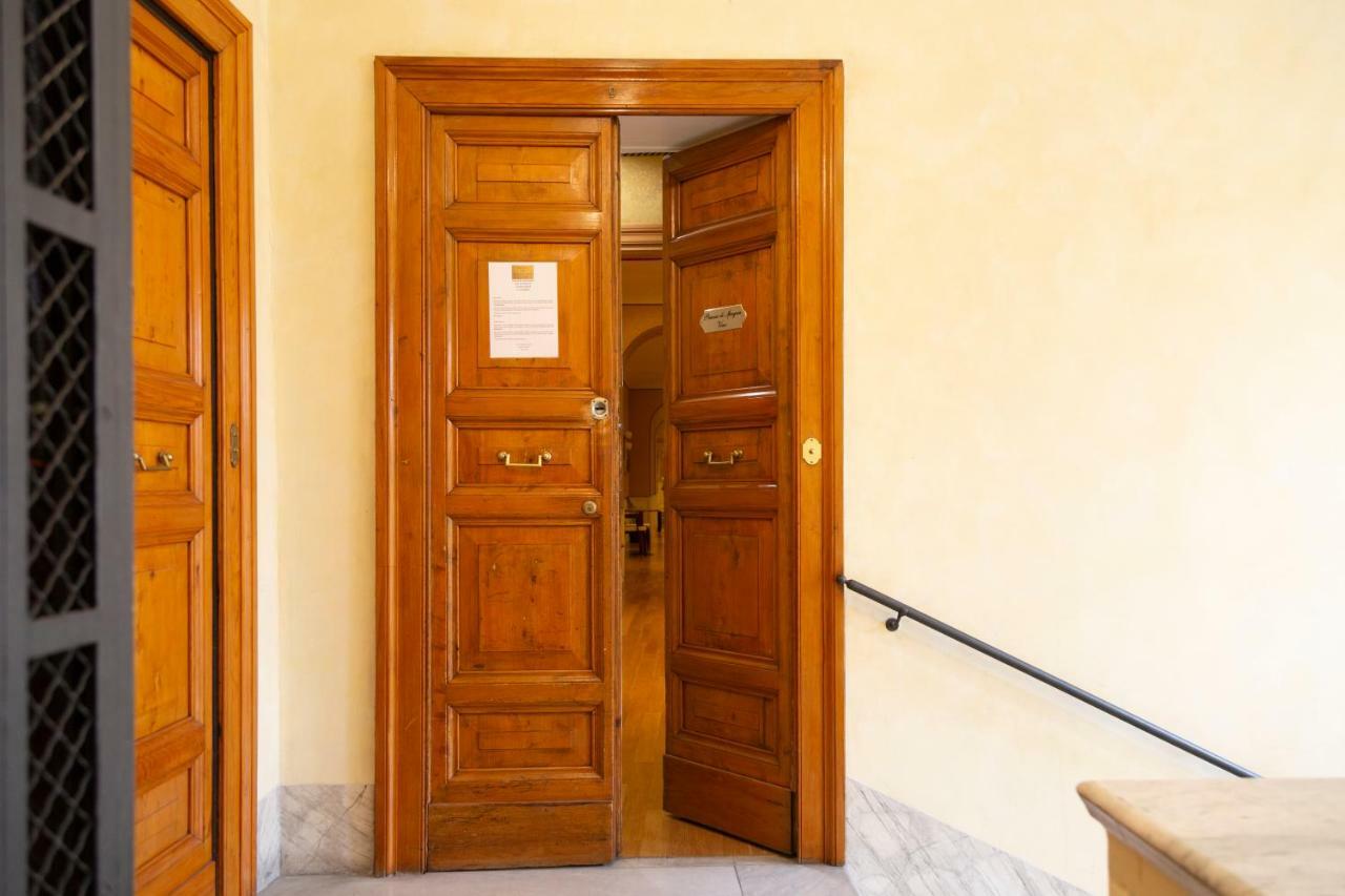Ih Piazza Di Spagna View - Luxury 3*